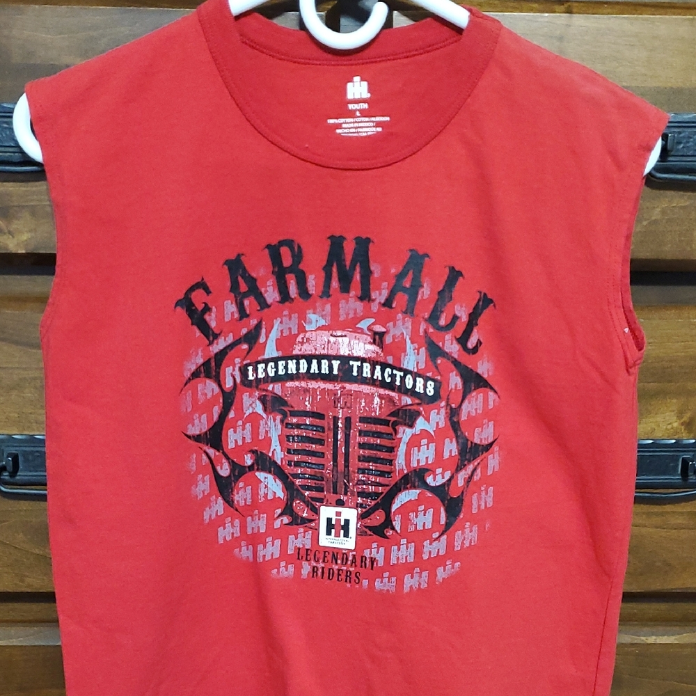 Case IH International Harvester Farmall T-shirt